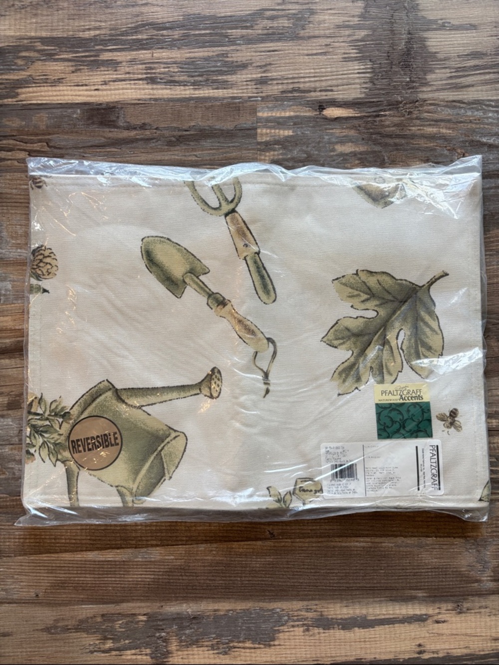 NEW ✨ Pfaltzgraff Naturewood Accents Garden Tools Placemat- Cream and Sage Green